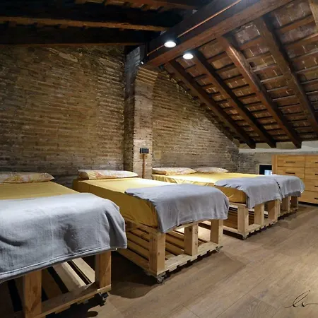 Casita En El Cabañal Con Patio Сasa de vacaciones